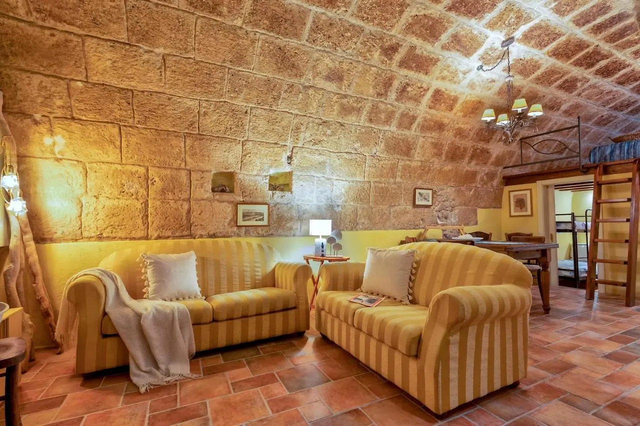 Sardinia Re - Studio Antiche Mura Alghero Italy